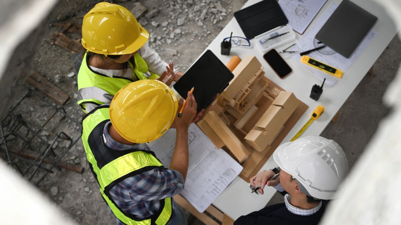 When Does a Construction Project Actually Start Falling Behind
